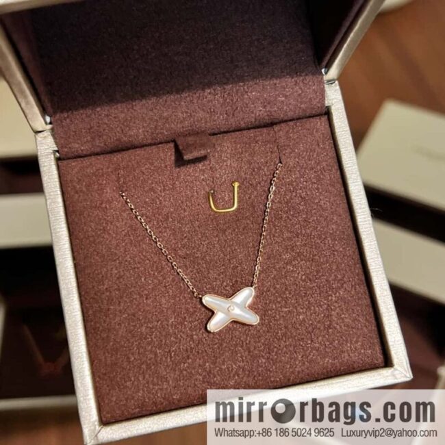 CHAUMET Cross necklace