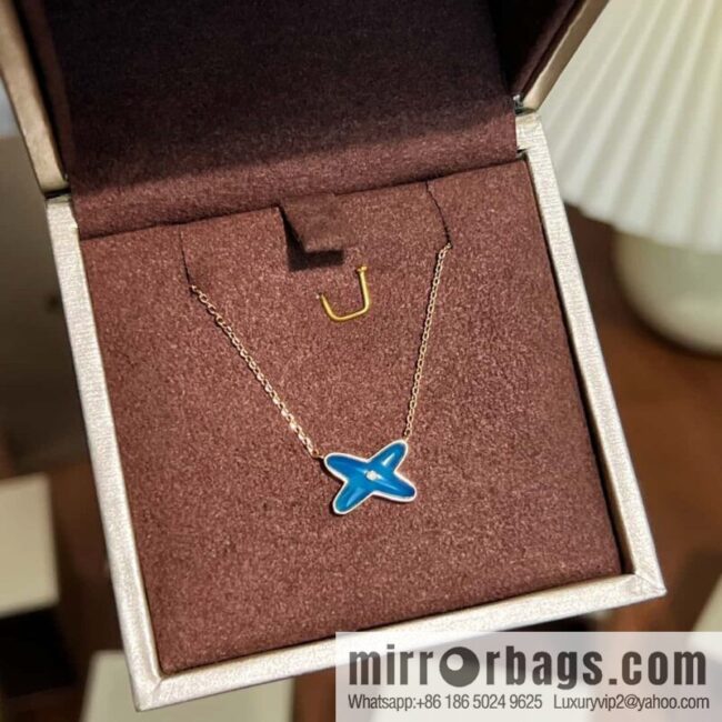 CHAUMET Cross necklace