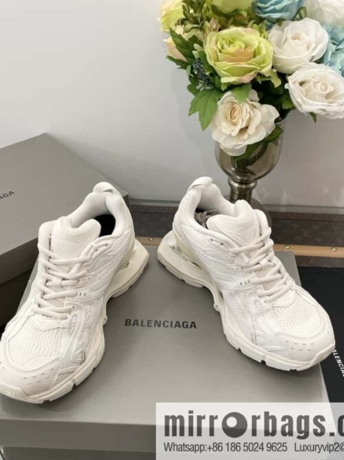 𝐁𝐚𝐥𝐞𝐧𝐜𝐢𝐚𝐠𝐚|||𝐗-𝐏𝐚𝐧𝐝𝐞𝐫 series. Vintage old spring shoes
