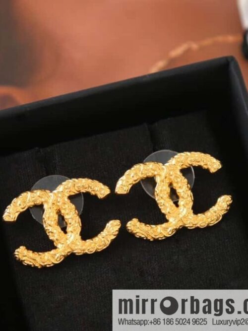 wsxc1680870551483_0-800x8001ctjfqsswky179594_20250708182243.jpg New ☑️ Chanel medieval series gold double c earrings