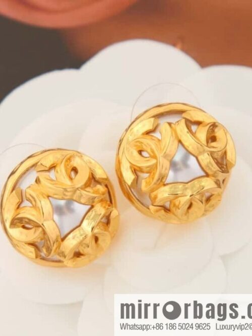 wsxc1680870554074_0-800x800jl1skhxuw2x179572_20250708182206.jpg New ☑️ Chanel medieval series gold double c round earrings