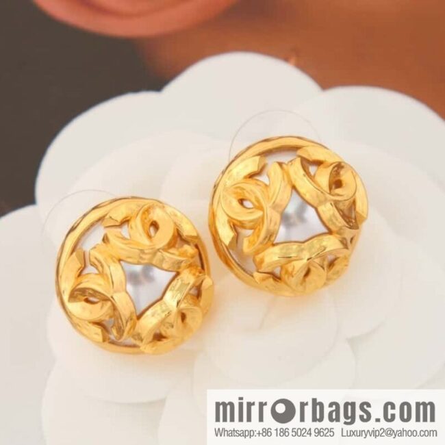 New ☑️ Chanel medieval series gold double c round earrings