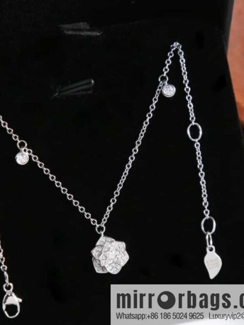 wsxc1680956515918_0-800x800fsiv4h4gg0a179486_20250708181949.jpg Piaget rose necklace in white gold