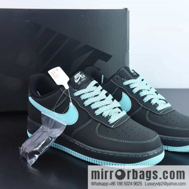 Nk Air Force 1 \'07 Low Tiffany & Co. Air Force No. 1 Low Top Casual Board Shoes, item number: DH5696-226 feet