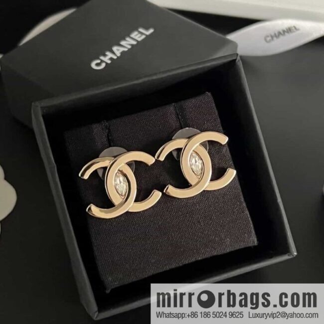 New ☑️ Chanel C1 double c horse eye drill earrings