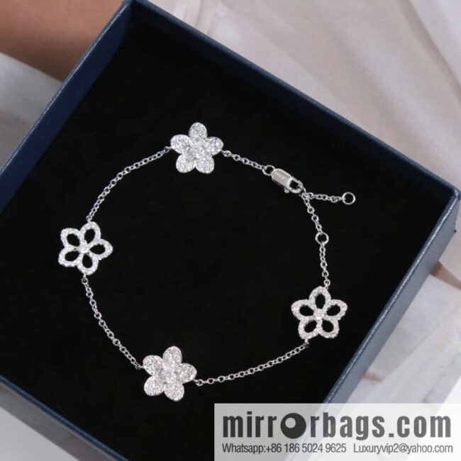 GRAFF four flower bracelet