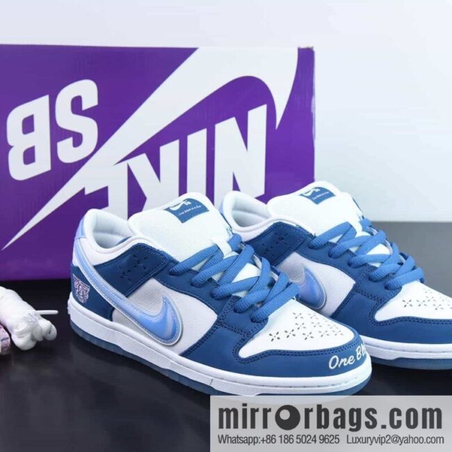 Nike SB Dunk \"Release Date\" tripartite joint name, blue and white low-top sneakers, item number: FN7819-400
