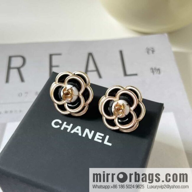 New ☑️ Chanel black camellia earrings