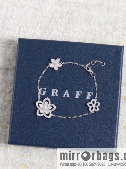 wsxc1681388379816_0-800x800y4xn1oil5cg179129_20250708180927.jpg GRAFF Triple flower bracelet