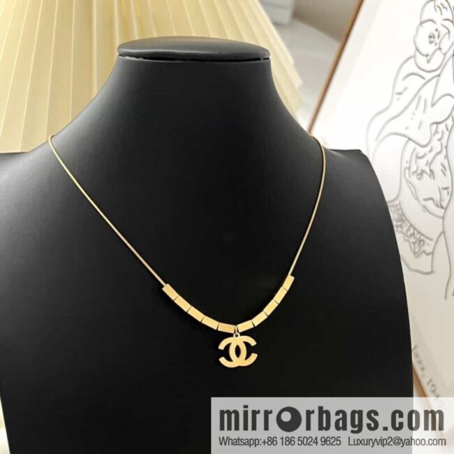 wsxc1681475018889_0-800x800i2azb4rpohb179096_20250708180815.jpg New ☑️ Chanel gold double c square necklace