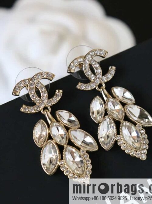 wsxc1681822388370_0-800x800cdhmewmcr1z178984_20250708180457.jpg New ☑️ Chanel C2 double c horse eye drill earrings