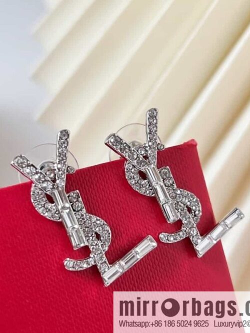 wsxc1681994985660_0-800x800140w1n1ujhj178776_20250708175903.jpg Saint Laurent silver YSL stud earrings