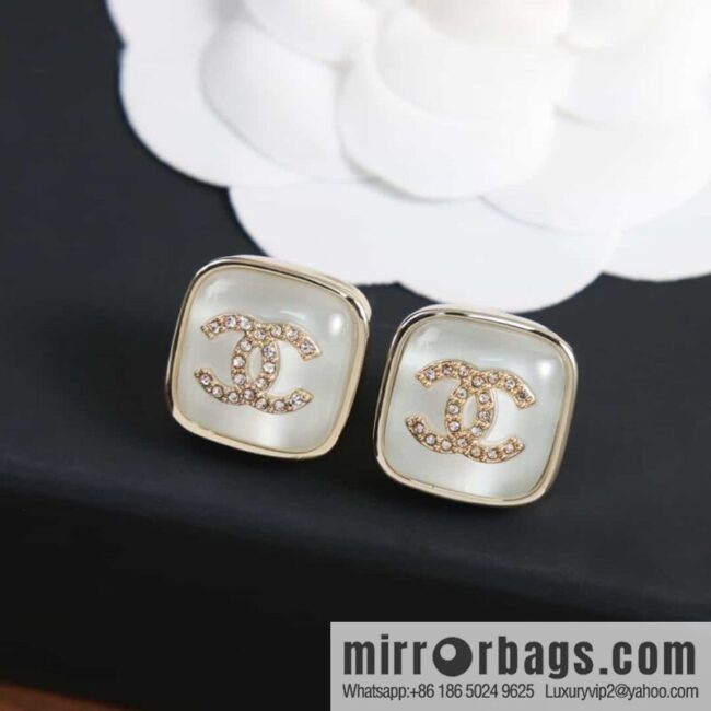 [Single price] New Chanel c1 double c square pink blue purple white stud earrings