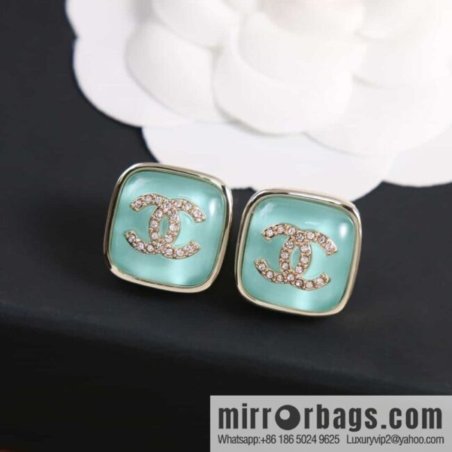 [Single price] New Chanel c1 double c square pink blue purple white stud earrings