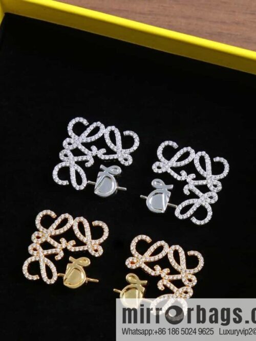 wsxc1682167208582_0-800x800hfoqo3iwubh176644_20250708163007.jpg LOEWE Diamond Mooncake Earrings