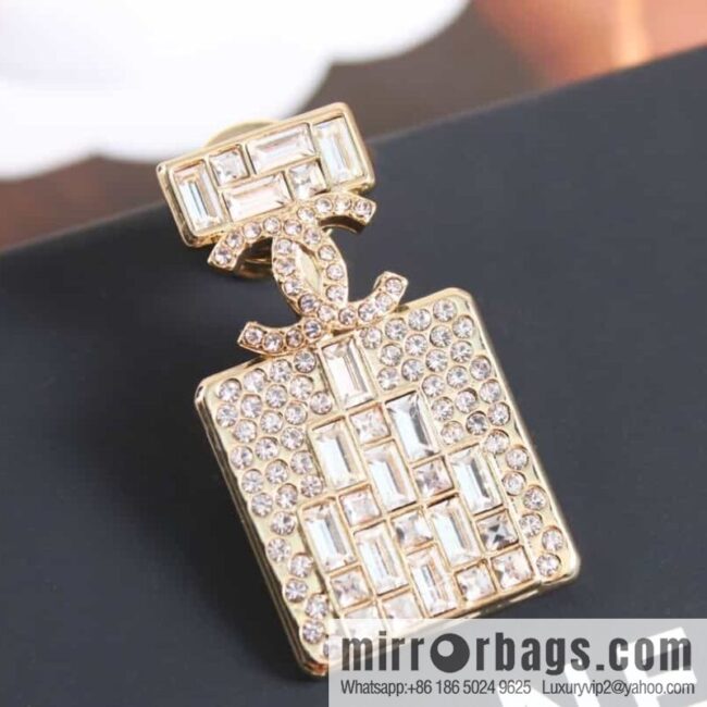 wsxc1682339098143_0-800x800m5eexpteiev176547_20250708162657.jpg New ☑️ Chanel double c full diamond perfume bottle brooch