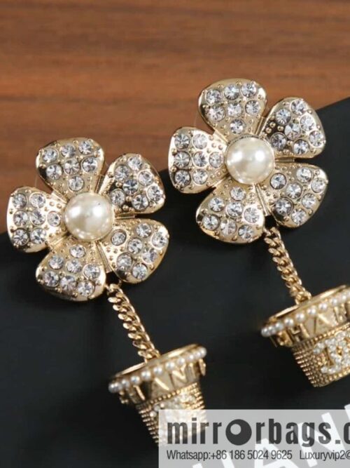 wsxc1682426842991_0-800x800sw22sigbhj0176525_20250708162614.jpg New ☑️ Chanel C1 double c full diamond flower pot stud earrings