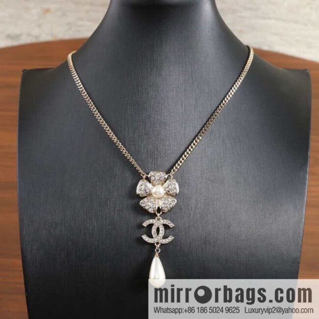 wsxc1682426857232_0-800x800wgjby2bsq2f176492_20250708162509.jpg New ☑️ Chanel Full Diamond Double C Flower Pearl Necklace