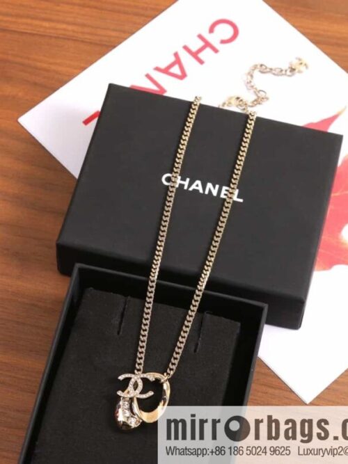 wsxc1682426860318_0-800x800cab1xtzpuir176470_20250708162427.jpg New ☑️ Chanel double c gold oval cut-out necklace