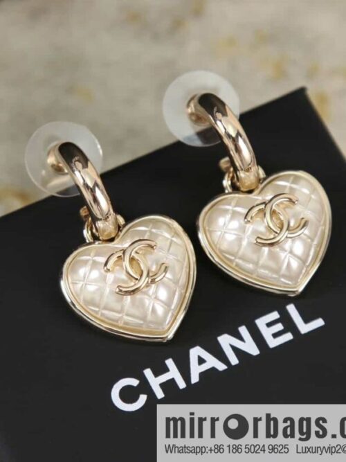 wsxc1682512831006_2-800x800gue04woqsci176409_20250708162229.jpg New ☑️ Chanel c2 double c rhombus peach heart love stud earrings