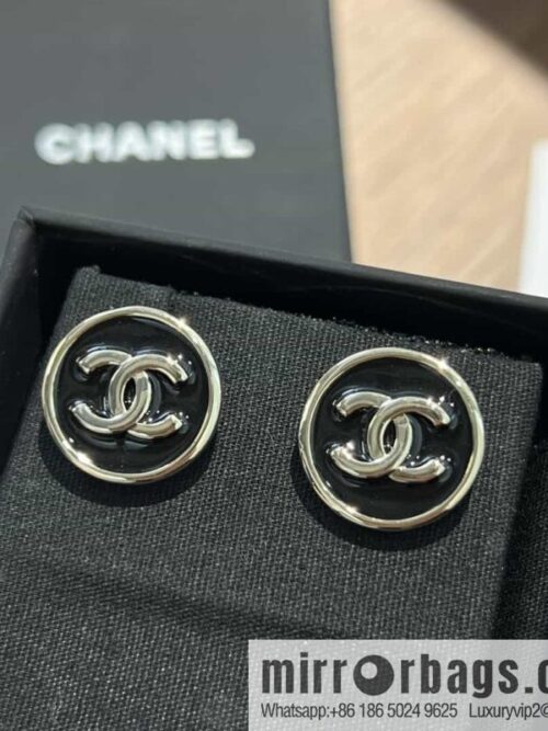 wsxc1682512832395_0-800x800qlui4znt13r176398_20250708162209.jpg New ☑️ Chanel c1 double c round black stud earrings