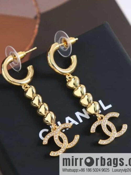 wsxc1682598818042_0-800x800w1uinygefil176355_20250708162042.jpg New ☑️ Chanel c3 double c love peach heart stud earrings