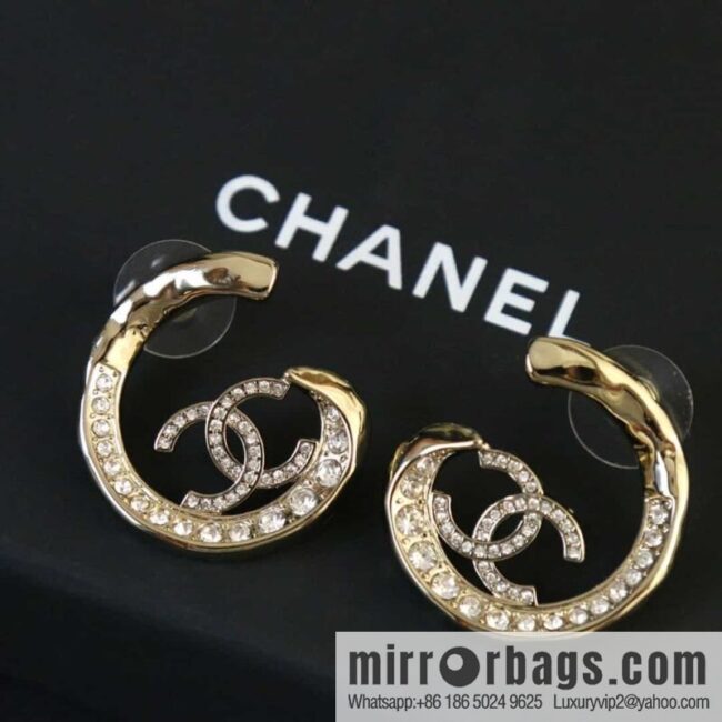 New ☑️ Chanel C1 double c semi-round stud earrings