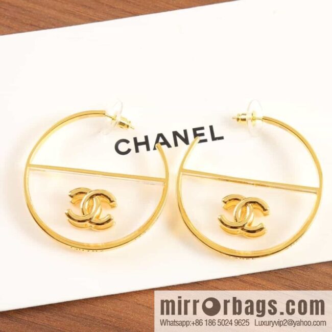 New ☑️ Chanel c1 double c semi-round acrylic stud earrings