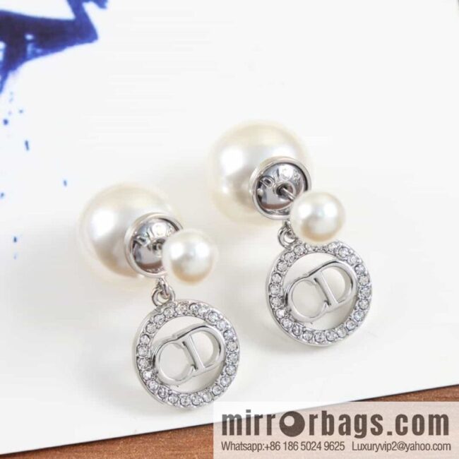 New ☑️ Dior size pearl silver CD stud earrings