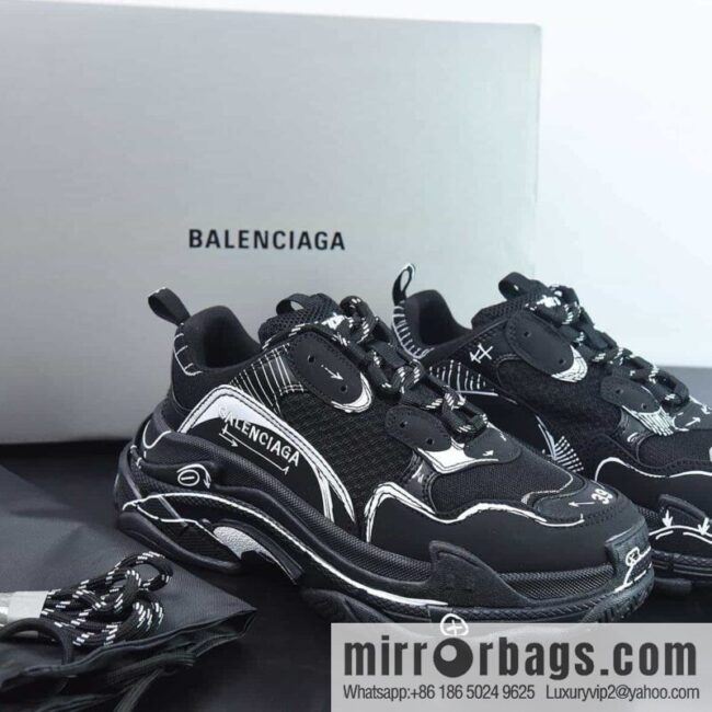 Balenciaga Triple S Sneaker Vintage Shoes