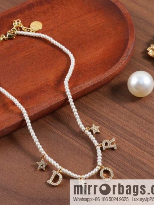 wsxc1682857582878_0-800x8005yhlgq133l1176179_20250708161519.jpg New ☑️ Dior full diamond letter fringed pearl necklace