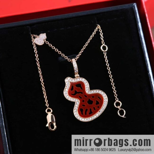 Qeelin unicorn hollow imitation coral lace paper-cut gourd necklace