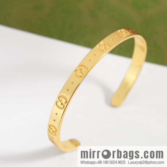 New Gucci Gucci Double G Open Bracelet