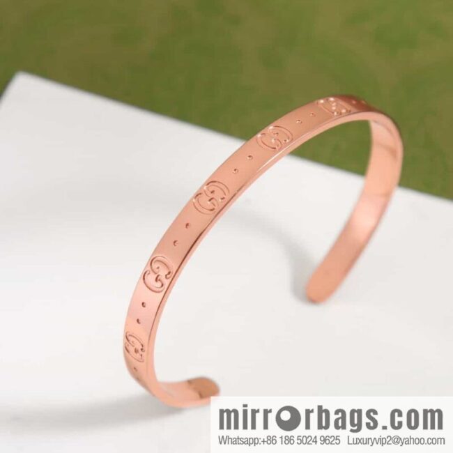 New Gucci Gucci Double G Open Bracelet