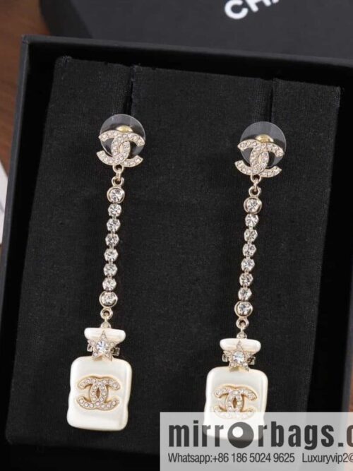 wsxc1683636357331_0-800x800c3eu3rtp0p4172027_20250705215255.jpg New ☑️ CHANEL CHANEL c2 double c perfume bottle stud earrings