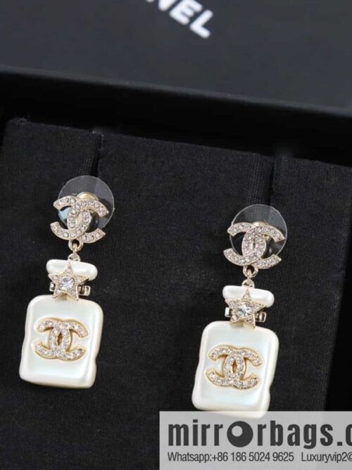 wsxc1683636361716_0-800x8002zv5albe341172005_20250705215217.jpg New ☑️ CHANEL CHANEL c2 double c perfume bottle stud earrings