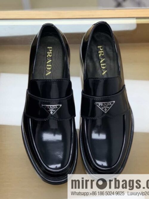 wsxc1684074077863_0-800x800dgba2byx5cf6809_20250715235620.jpg PRADA Prada men\'s loafers crafted in black smooth cow leather (fabric)