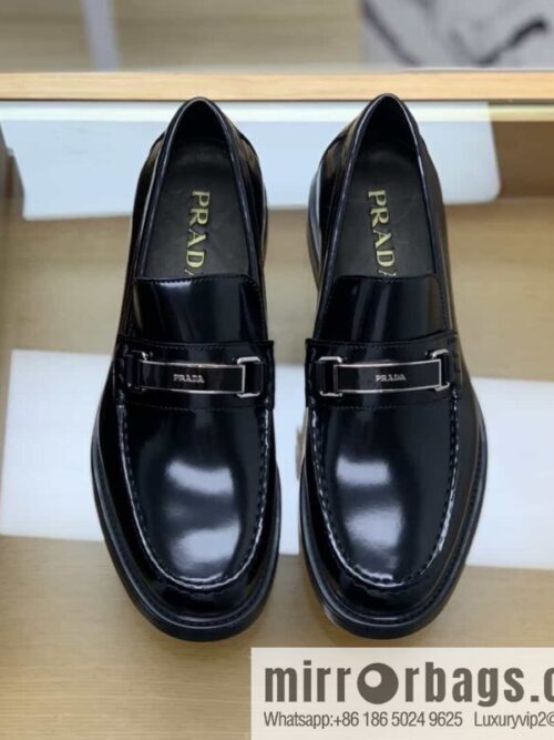wsxc1684074079042_0-800x800zrf5lpjsr0v6787_20250715235608.jpg PRADA Prada men\'s loafers crafted in black smooth cow leather (fabric)