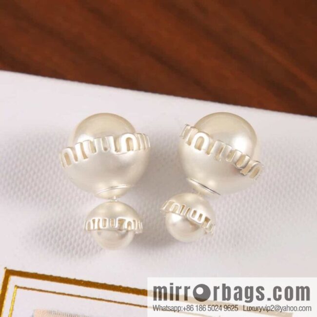 MIU MIU Miu Miu size pearl stud earrings