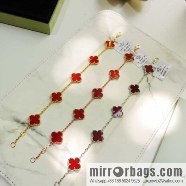 Van Cleef & Arpels Classic Four-Leaf Clover Five-Flower Bracelet