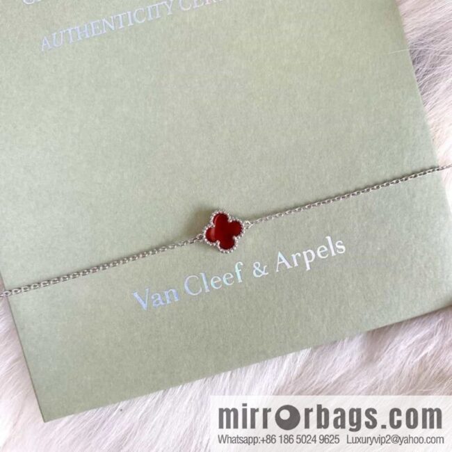 Van Cleef & Arpels Mini Four-Leaf Clover Bracelet