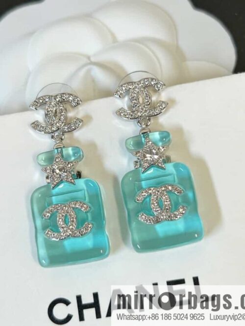 wsxc1684766407158_2-800x800lsri1gedomi168220_20250705195238.jpg New ☑️ chanel c2 double c blue perfume bottle earrings