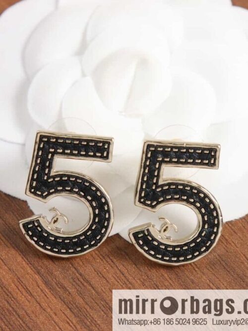 wsxc1684766408749_5-800x800jlvhcda2qz5168209_20250705195219.jpg New ☑️ chanel c1 double c no. 5 black leather earrings