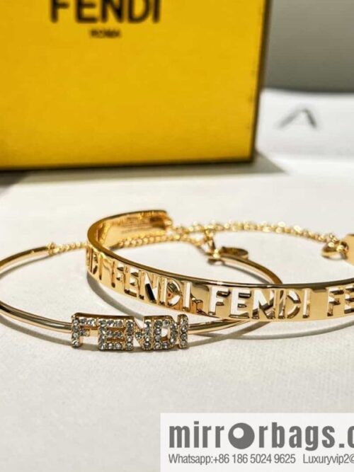 wsxc1685631517439_8-800x800ksutdup1kor167703_20250705193756.jpg New FENDI Fendi Hollow/Full Diamond Letter Bracelet Bracelet