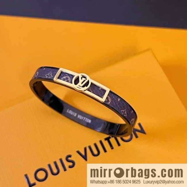 Louis Vuitton medieval presbyopia bracelet bracelet