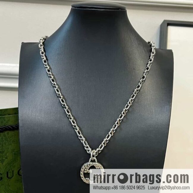 New Gucci Gucci Hollow Double G Necklace