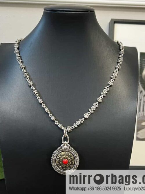wsxc1686582091047_0-800x800so114fskxqk163870_20250705174256.jpg The new Gucci Gucci zodiac necklace