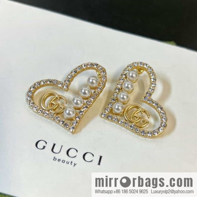 New Gucci Gucci double G letter pearl love peach heart stud earrings