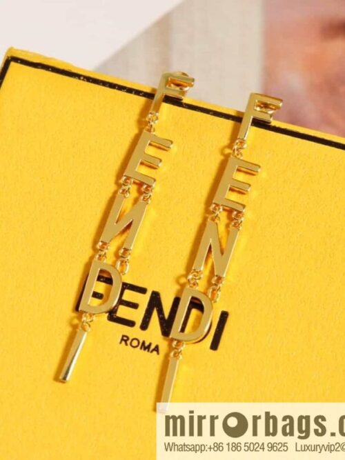 wsxc1686582099349_0-800x8004op34zy0wea163815_20250705174118.jpg New FENDI Fendi fringed alphabet stud earrings