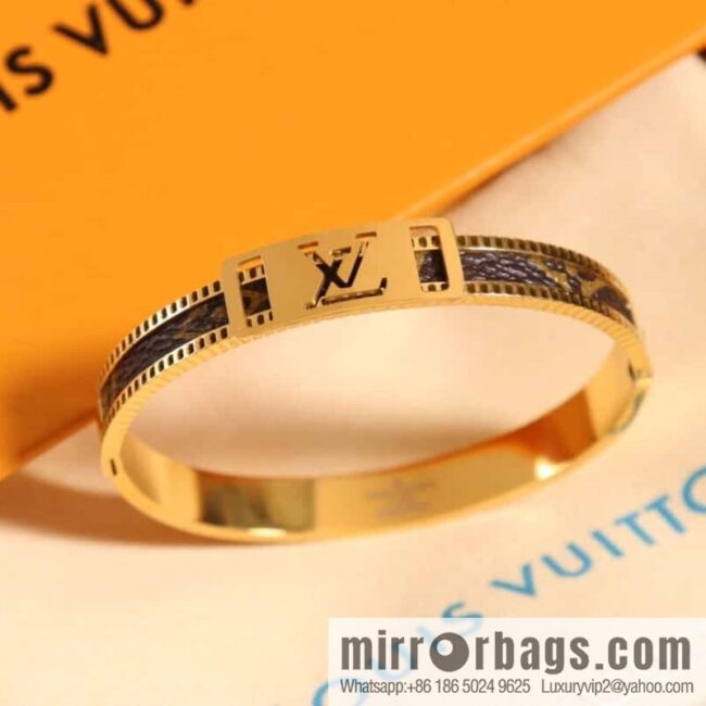 Louis Vuitton medieval presbyopia bracelet bracelet
